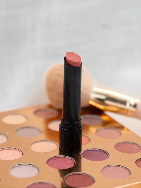 Elizabeth Arden Other - **BUNDLE 2 for $6) Elizabeth Arden Plush Up Lip Gelato Lipstick NEW
